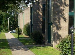 2908 Treeside St NW APT B, Canton, OH 44709