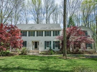 5 Warren Cutting Rd, Chester, NJ 07930