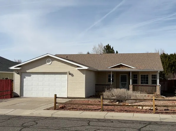 2745 Country Club Way, Montrose, CO 81401