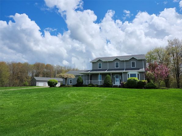 8313 Old French Rd, Erie, PA 16509
