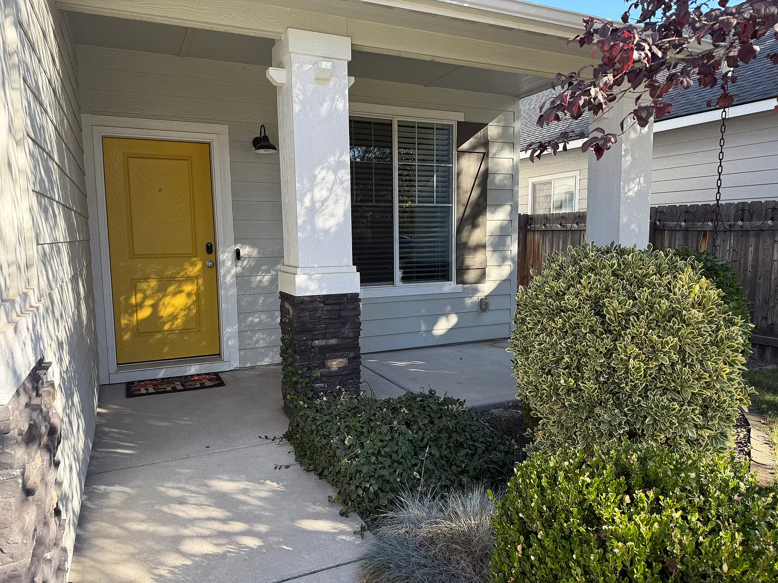 4 bed, 2154 sqft, $3,050 — Photo 2
