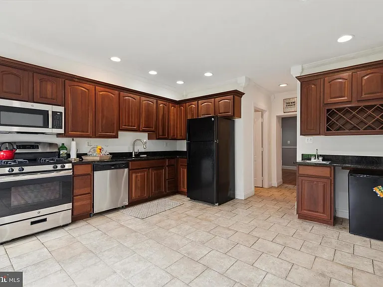 116 Dawson St — Photo 4