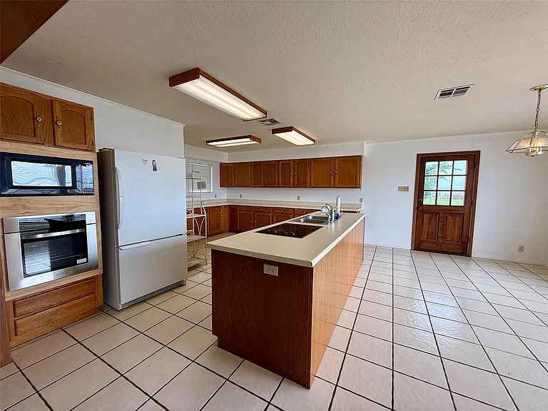 337 W Cattle Dr — Photo 4