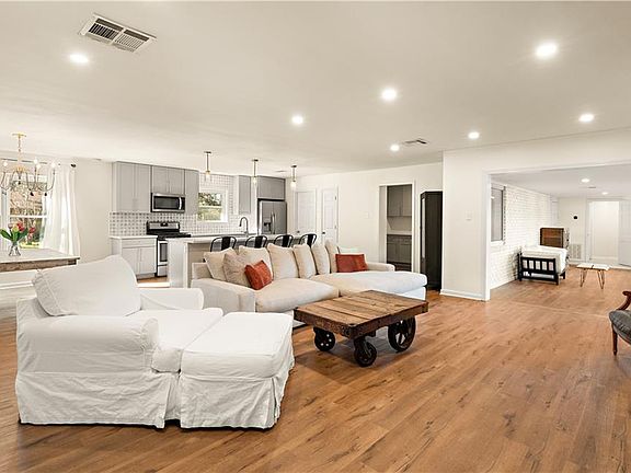 5th image of 265 Robinhood Dr
