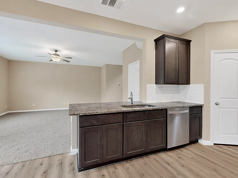 272 Moonstone Way — Photo 34