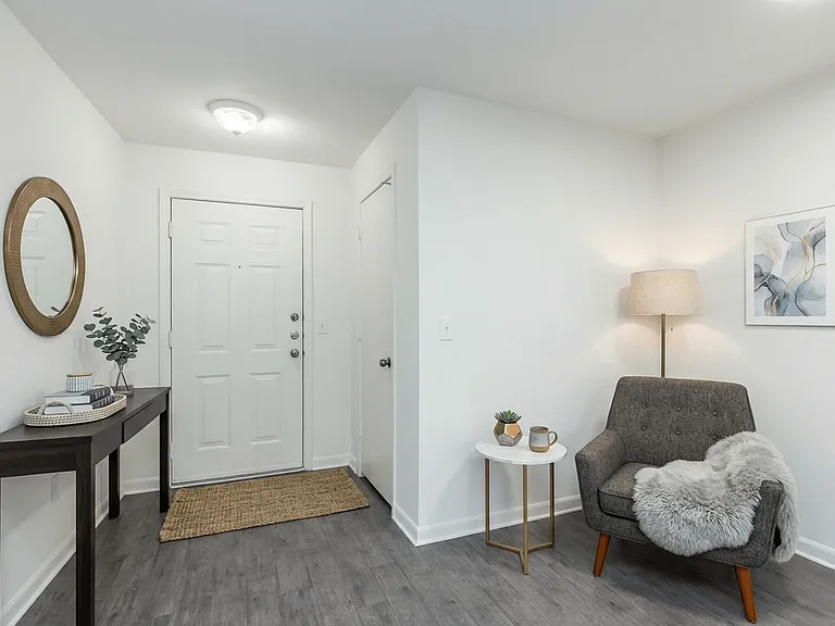 Overlook at Falling Creek Apartment Homes — Photo 18