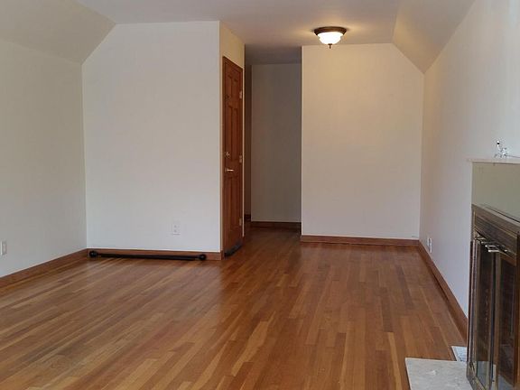 3rd image of 455 Buel Ave
