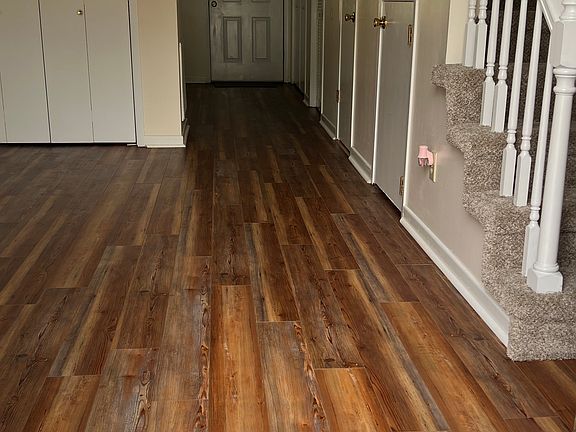 3rd image of 2811 E Oakland Ave #18