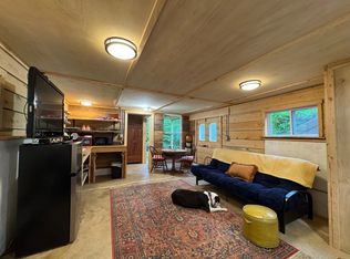 60 Archer Rd, Saluda, NC 28773