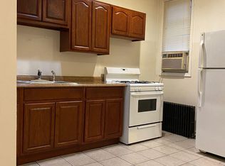 610 E Wyoming Ave #1, Philadelphia, PA 19120