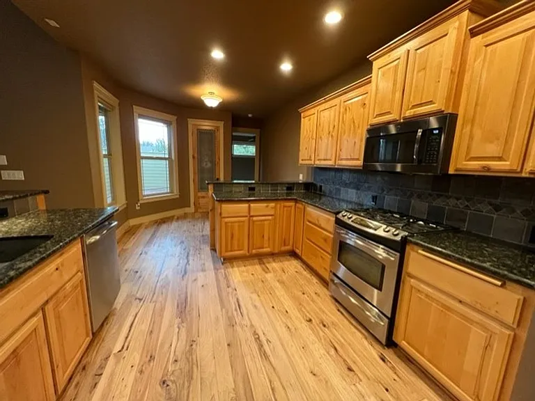 60817 Yellow Leaf St — Photo 10