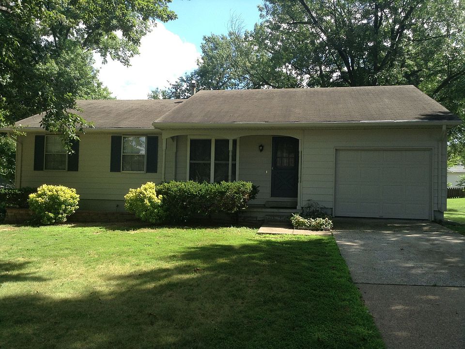 Front, full porch