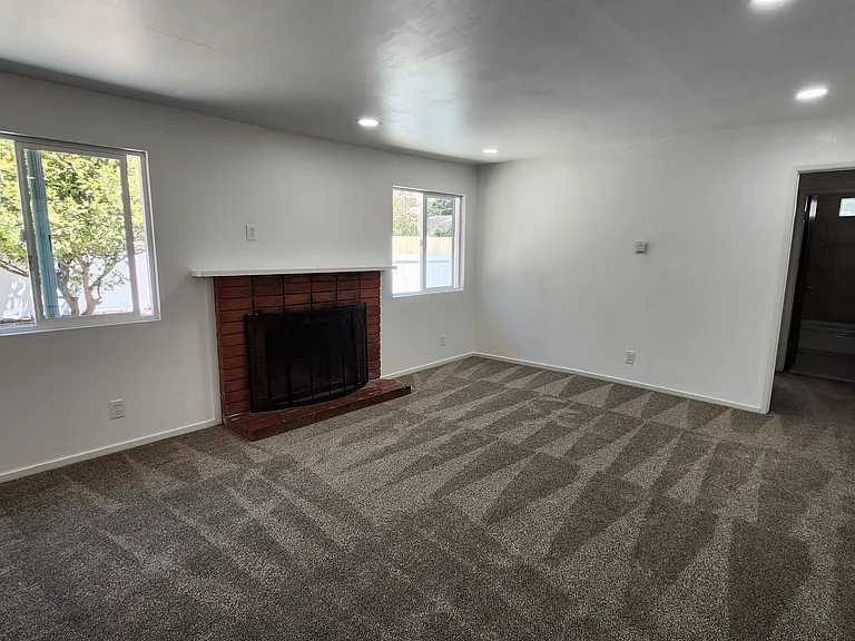 1241 W Fir Ave — Photo 8