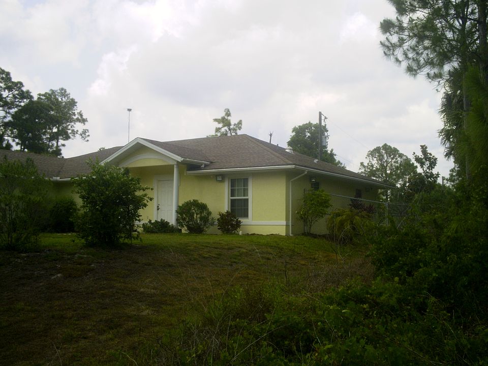 1st image of 7842 Halleck Ave