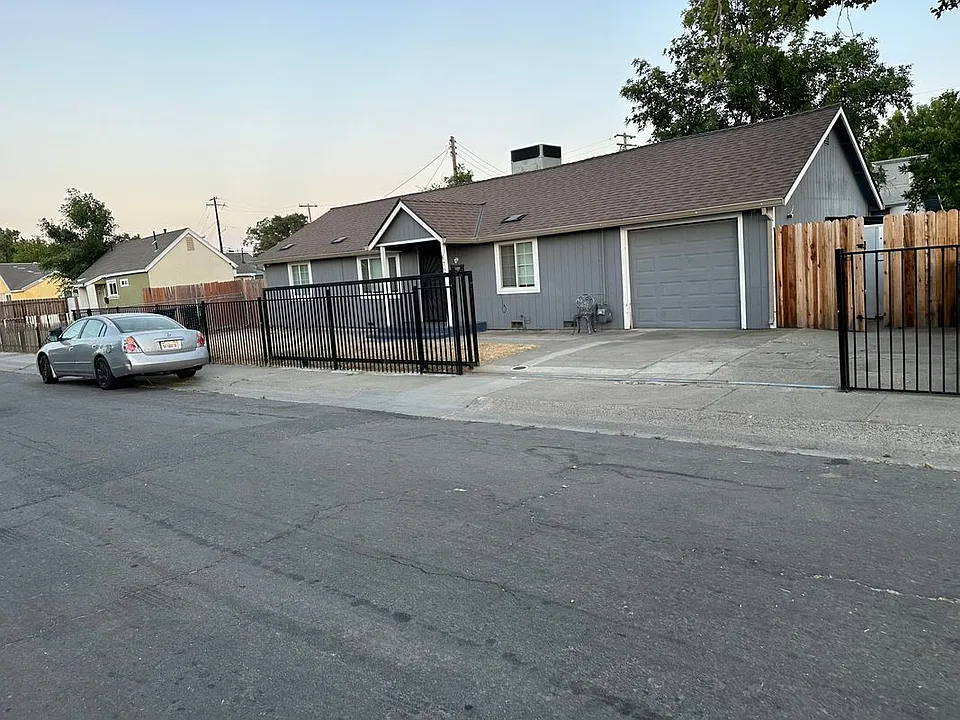 672 Las Palmas Ave