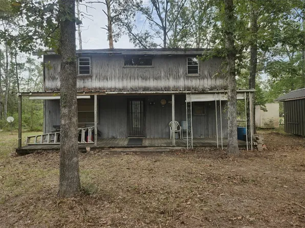 166 Cypress St, Zavalla, TX 75980