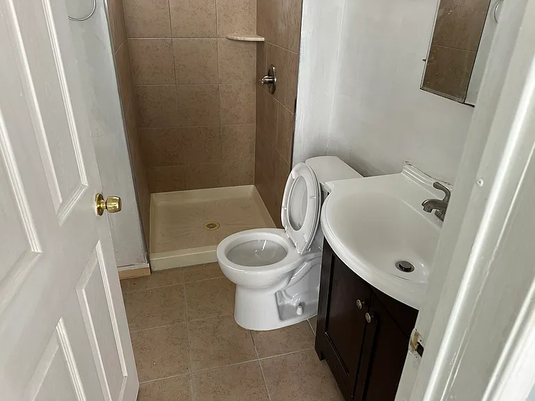 3001 Southern Ave #2 — Photo 6