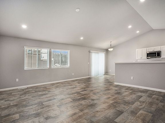 3rd image of 10050 Pennridge Dr