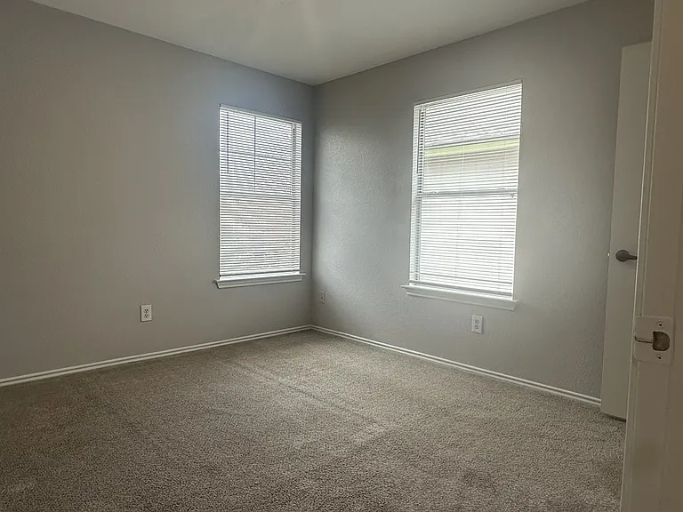 4519 Felicity Ln — Photo 14