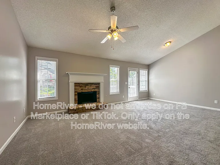 90 Greystone Cir — Photo 3