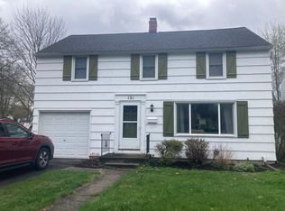 131 Shelbourne Rd, Rochester, NY 14620