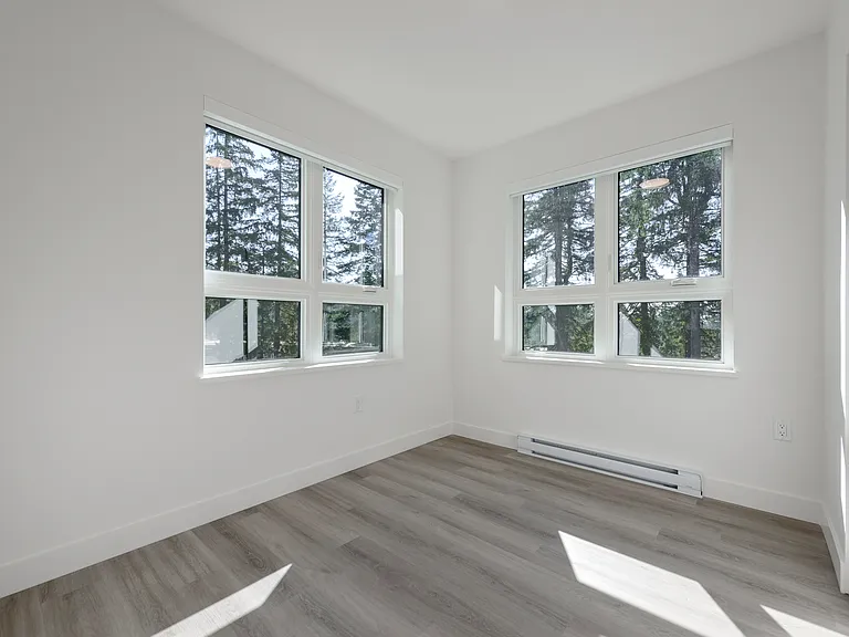 902 Lytton St — Photo 25