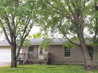305 W 12th St, Canton, SD 57013