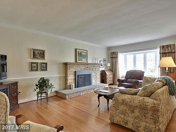 Hardwood Floors and newer Gas Fireplace in LR