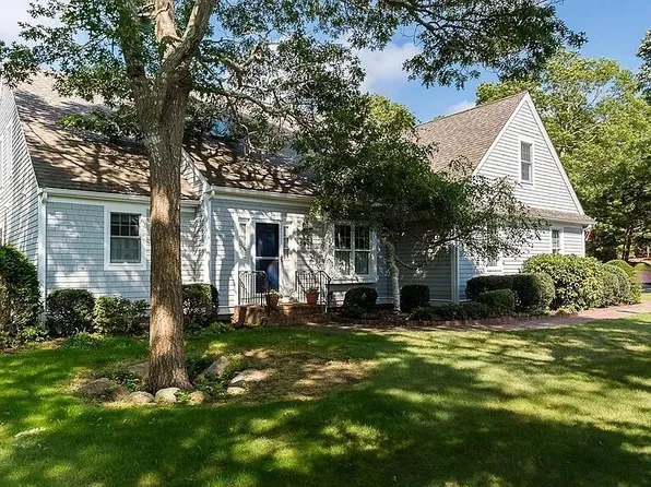 39 Cairn Ridge Road, East Falmouth, MA 02536