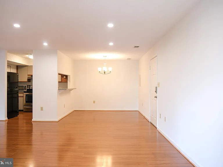 6941 Mary Caroline Cir #H — Photo 2