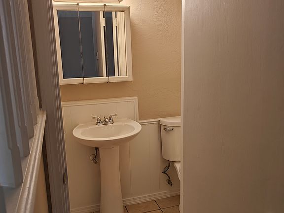 5th image of 1901 Cherry Stone St