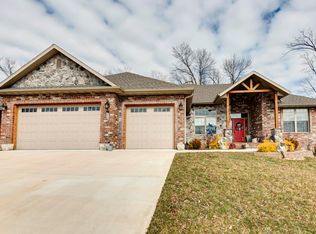 2223 W Darby St, Springfield, MO 65810