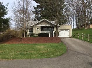446 S Main St, Zelienople, PA 16063