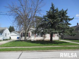 1140 48th St, Moline, IL 61265