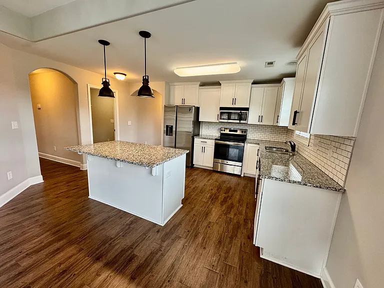 20532 Troy Ln — Photo 4