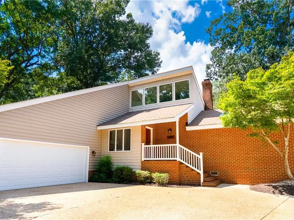 16 Wainwright Dr, Poquoson, VA 23662