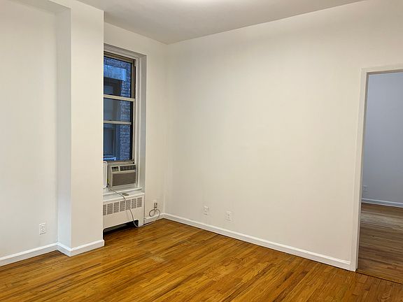 4th image of 80 W 82nd St APT 2A