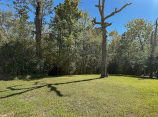 142 W Hickory Cv, Onalaska, TX 77360