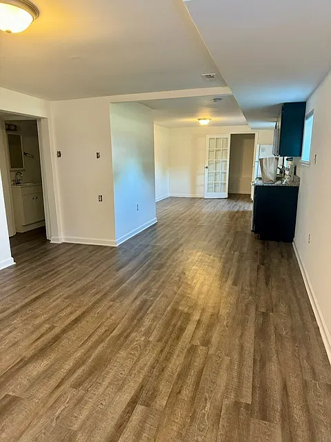2 bed, 1000 sqft, $1,600 — Photo 3