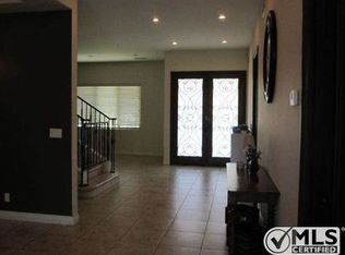 18267 Valley Vista Blvd, Tarzana, CA 91356