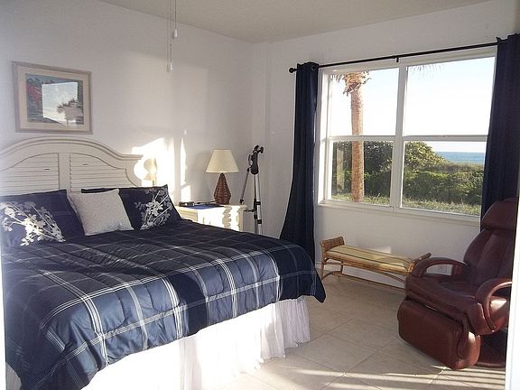 King sized master bedroom 