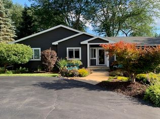 24377 W Beach Grove Rd, Antioch, IL 60002