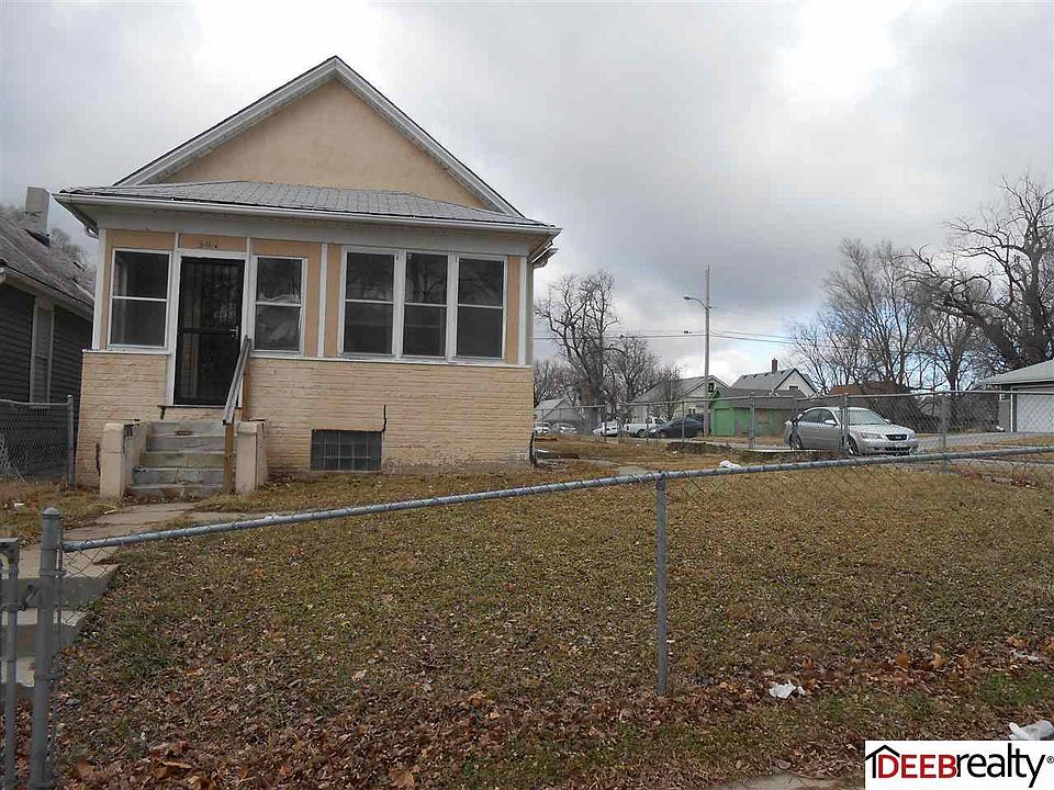 2nd image of 3402 Parker St