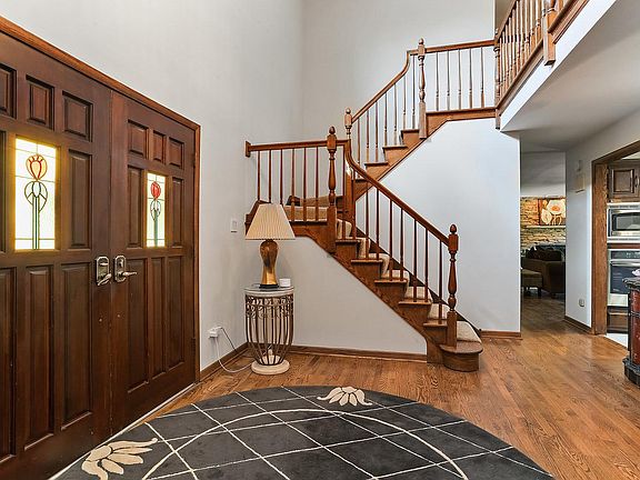 2nd image of 8336 Red Oak Ln