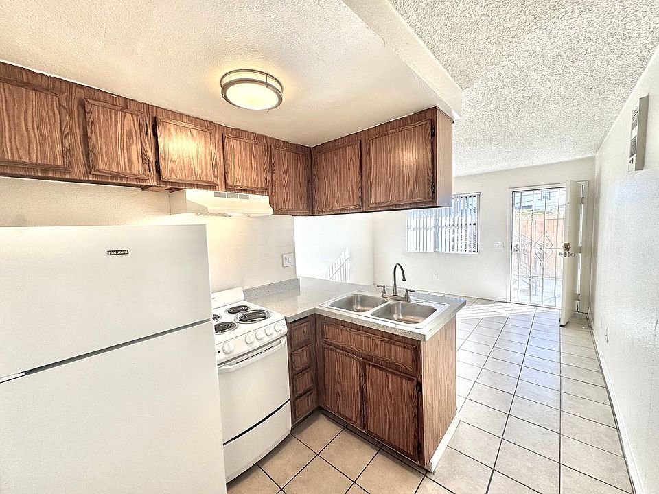 1st image of 3770 42nd St APT 3