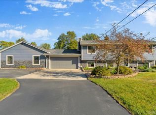 27520 West Rd, New Boston, MI 48164