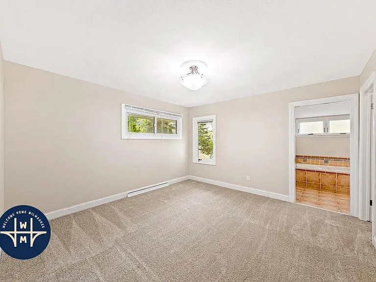 12400 Elmhurst Pkwy — Photo 11