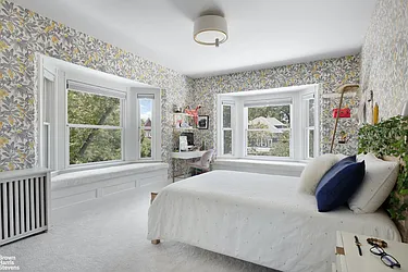 Rented by Brown Harris Stevens