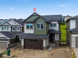278 E Creekstone Hl SW, Calgary, AB T3P 2V3