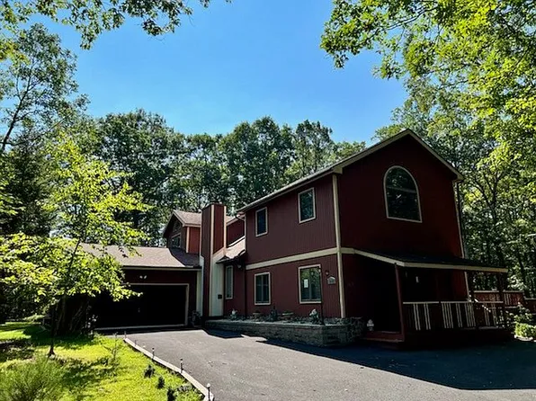 2203 Woody End Loop, Tamiment, PA 18371